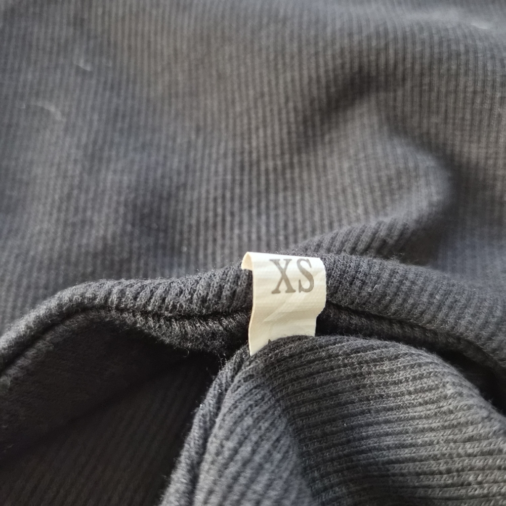☆5/$15☆Black Ribbed Halter Neck Crop Top with Collar | Size XS - Picture 11 of 13